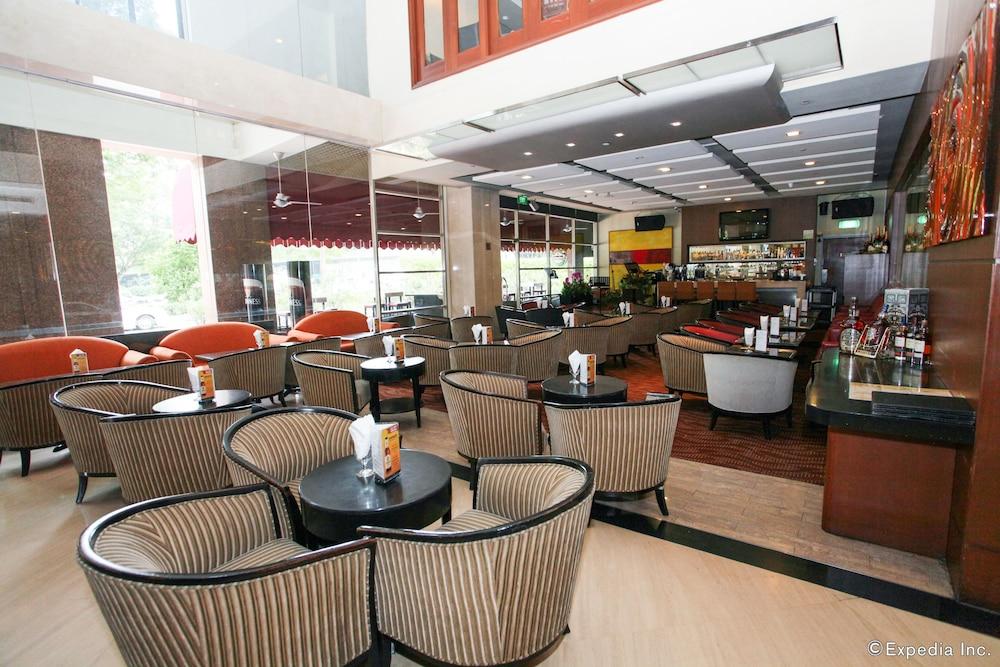 Holiday Inn Express & Suites Singapore Novena, An Ihg Hotel Buitenkant foto