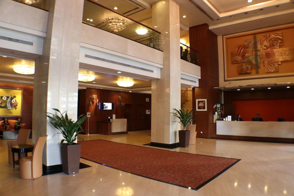 Holiday Inn Express & Suites Singapore Novena, An Ihg Hotel Buitenkant foto