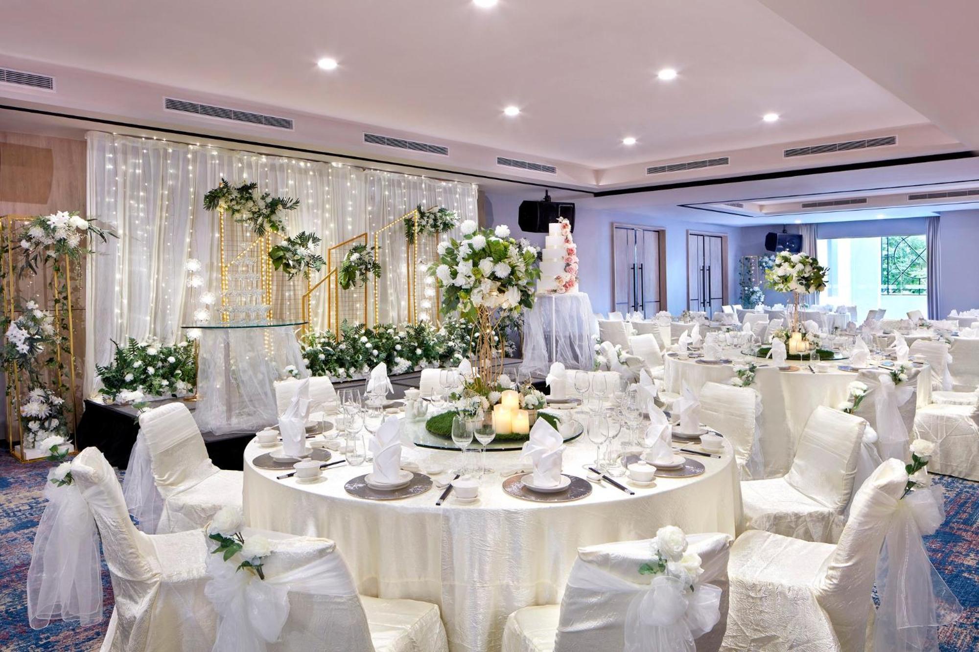 Holiday Inn Express & Suites Singapore Novena, An Ihg Hotel Buitenkant foto